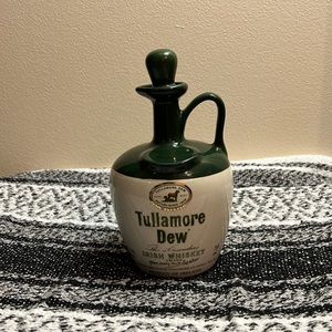Tullamore Dew - Irish Whiskey - vintage crock